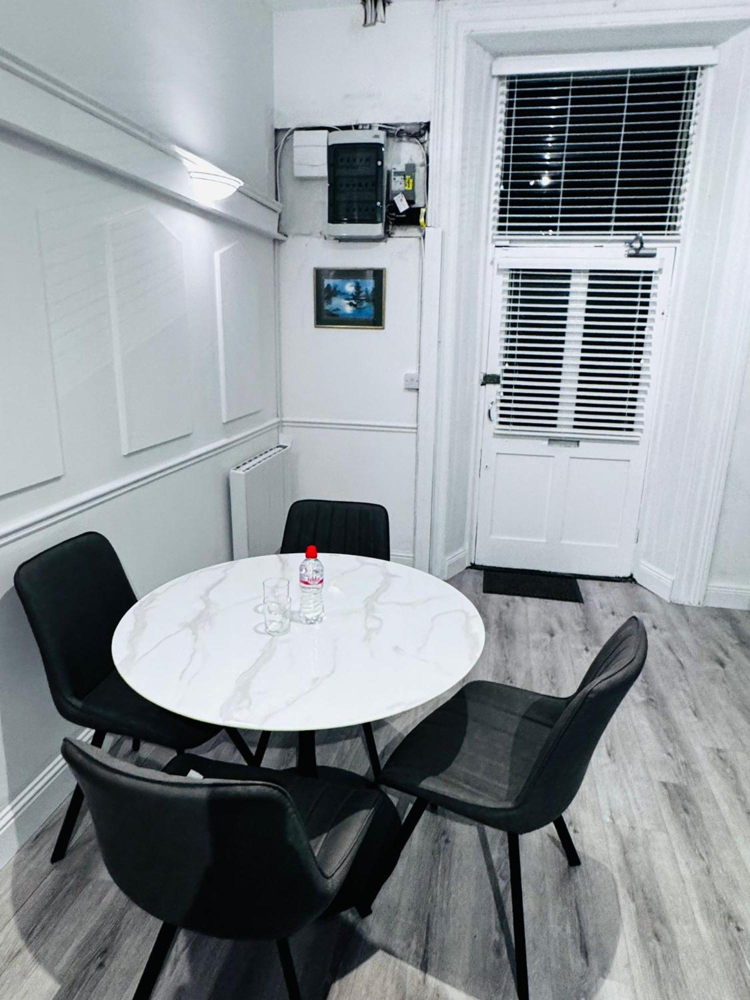 Naas Town - Budget Double Bedrooms Экстерьер фото